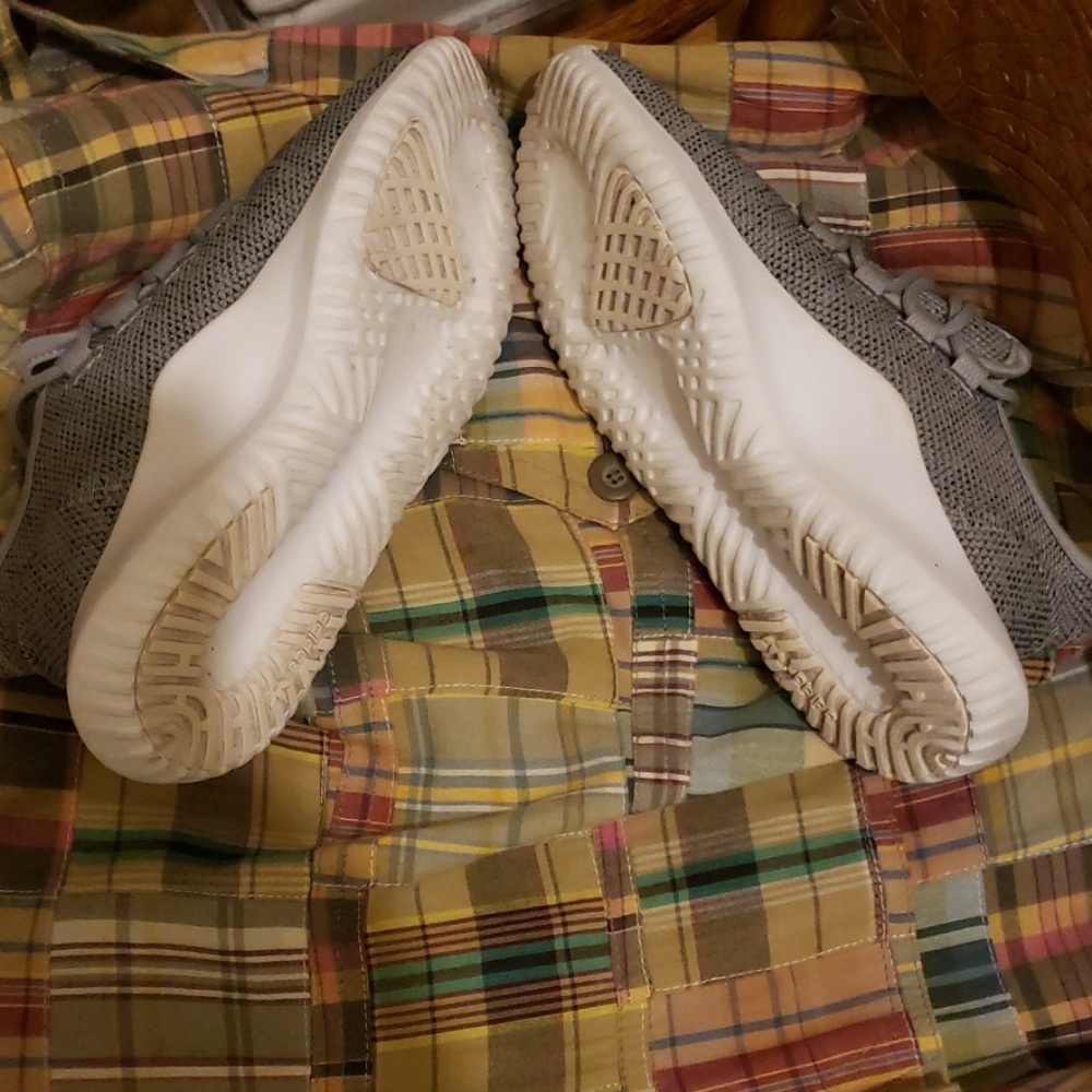 Shoes - Picture 2 of 2